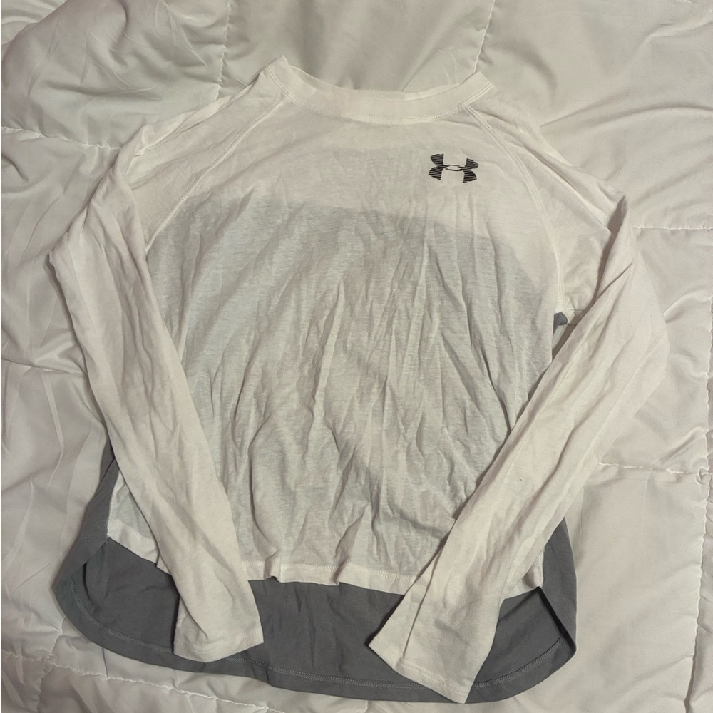 ❗️6 for $20❗️Under Armour Women's White and Grey Long Sleeve Top